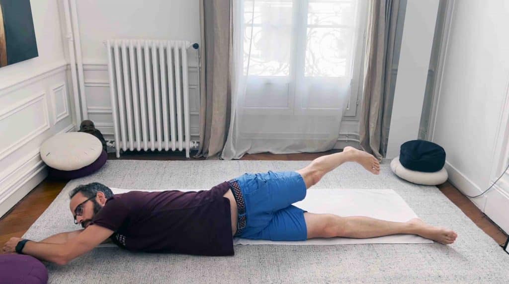 Exercice détente du dos retournement étape 5